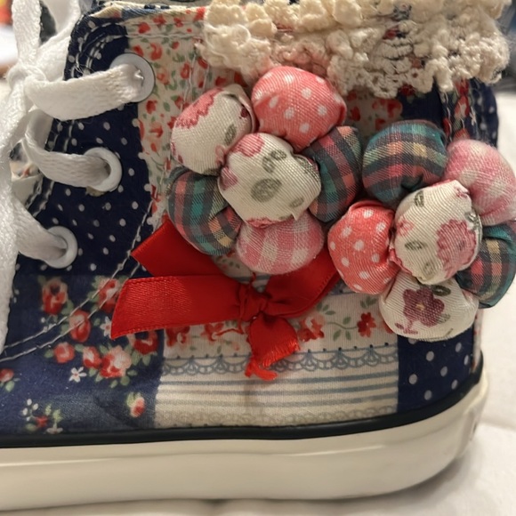 Yeeshow Girls High Top Patchwork Patch Sneakers Blue White 13 US / 30 Euro - Picture 3 of 8